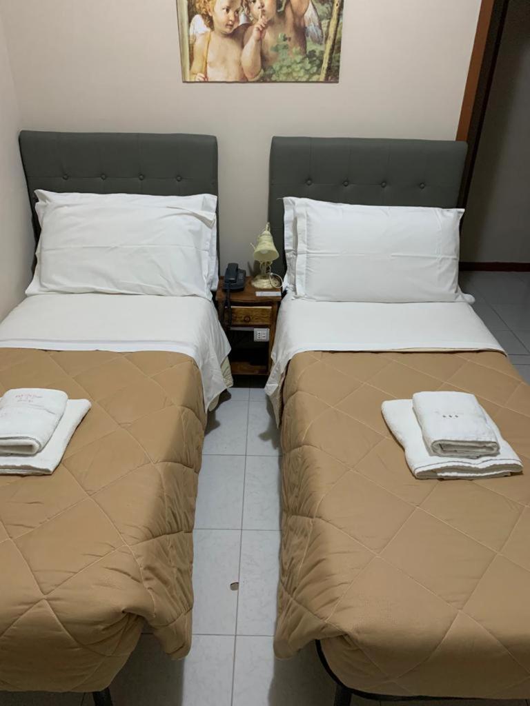 Bed and Breakfast Bb Dante Мессина Экстерьер фото